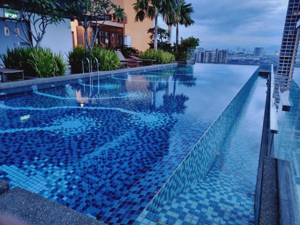 311 Aurora Revo * Kuala Lumpur